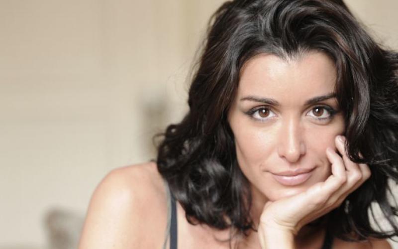 Jenifer blessée dans un accident mortel avec le bus de sa tournée
