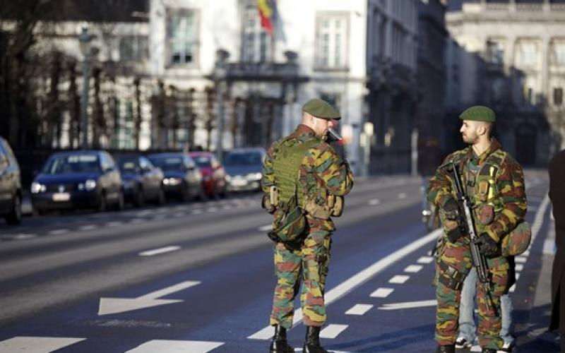 La Belgique abaisse le niveau de la menace terroriste à Bruxelles