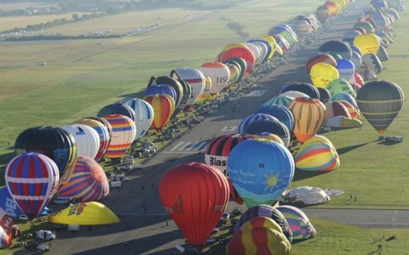 Mondial Air Ballons : 456 montgolfières dans le ciel - record battu !