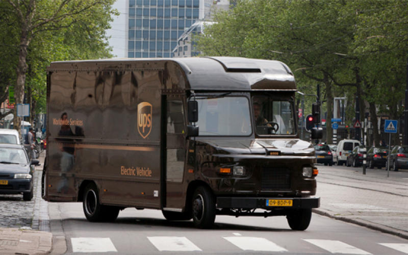 UPS évite les virages à gauche pour gagner du temps