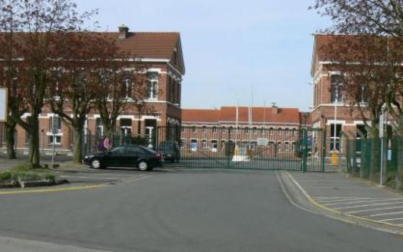 Belgique: un homme armé s'attaque à une caserne près de Namur