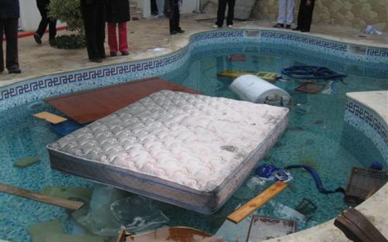 Elle retrouve sa maison sans dessus-dessous