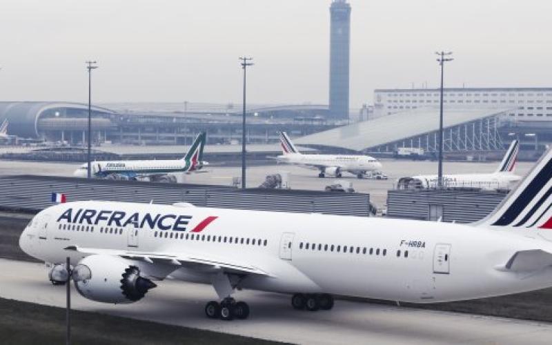 Entre 8000 et 10 000 postes devraient être supprimés chez Air France