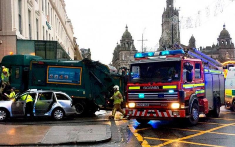 Glasgow : un camion-poubelle tue plusieurs personnes en fonçant dans la foule