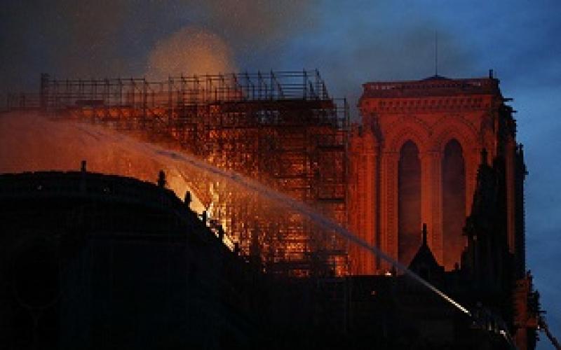 Incendie à Notre-Dame : un élu ne croit pas à la thèse de l'accident