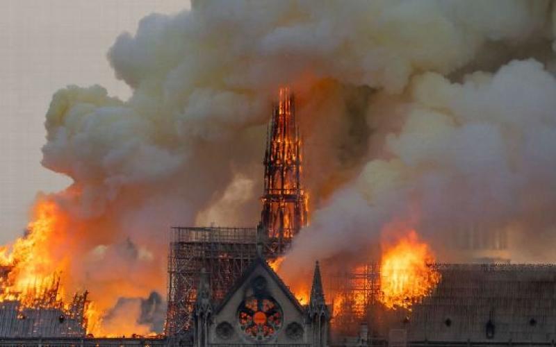 La famille Pinault débloque 100 millions d'euros pour Notre-Dame de Paris