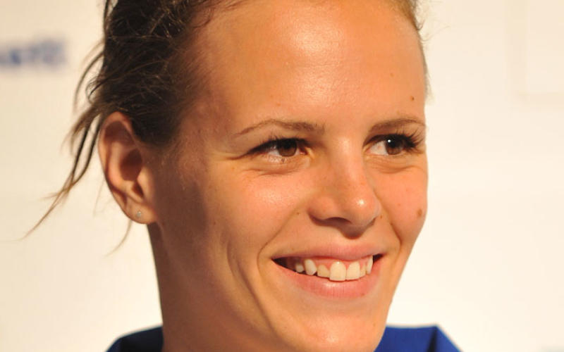 Laure Manaudou prise la main dans le sac à DisneyLand