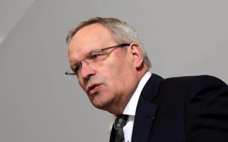 Les élus locaux continuent leur combat contre un Etat jugé "centralisateur"