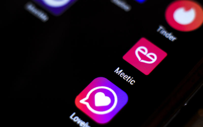 Metz : ils se faisaient passer pour une mineure sur le net pour faire "payer des prédateurs"