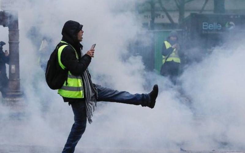  Metz : près de 1200 Gilets Jaunes sur place et des affrontements avec la police