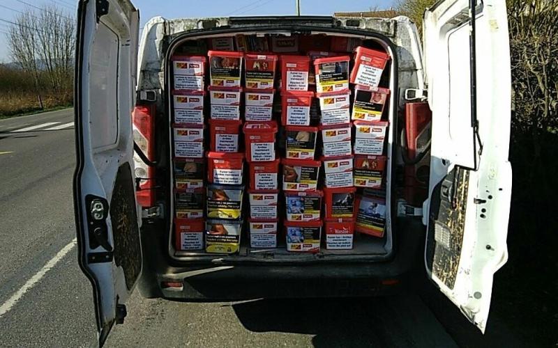 Meuse : un individu coincé avec 90kg de tabac dans son fourgon