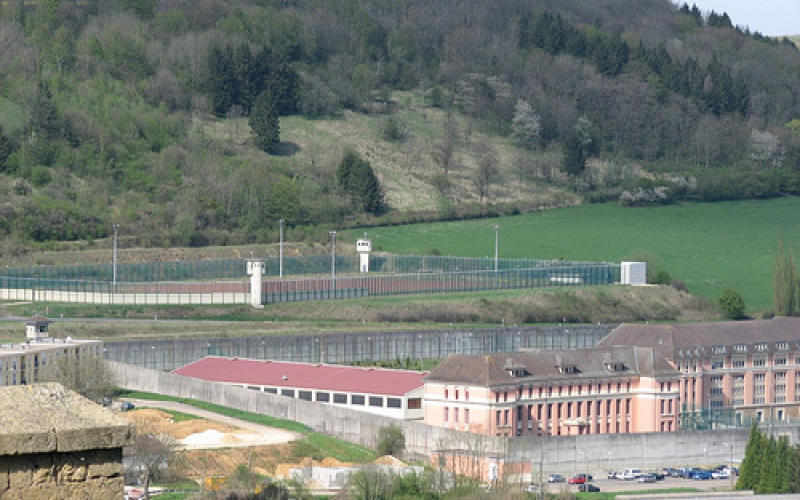 Montmédy : le téléphone fixe dans les cellules de la prison, enraye le phénomène des portables 