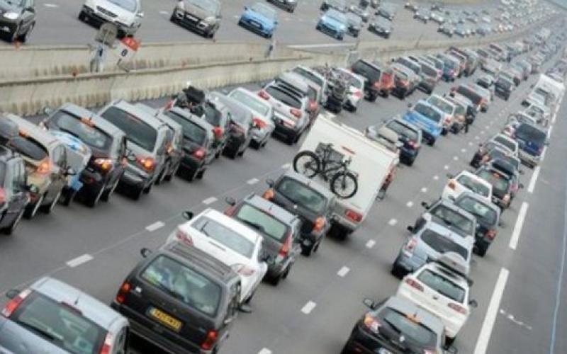 Opération escargot des salariés de France Transfo sur l'A31 et l'A4