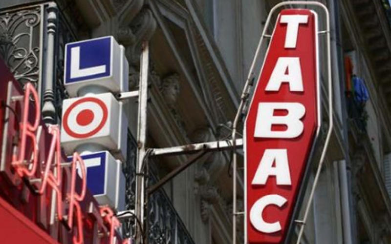 Paquets neutres : les buralistes dans la rue