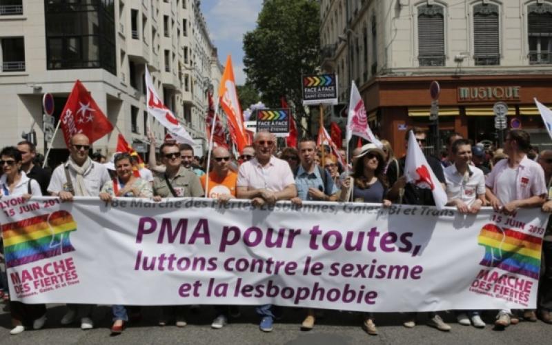 PMA : l'adoption des enfants conçus à l'étranger autorisée