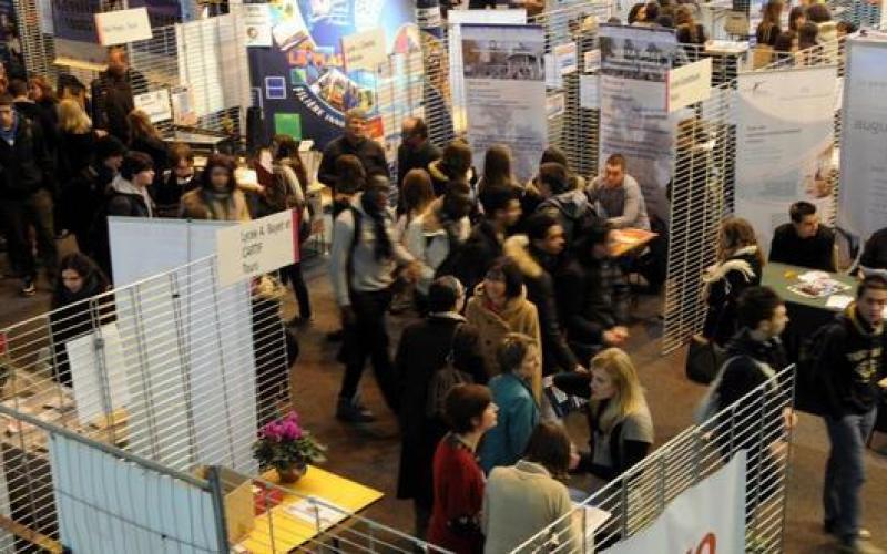 Salon de Veymerange : Les collégiens face à leur futur