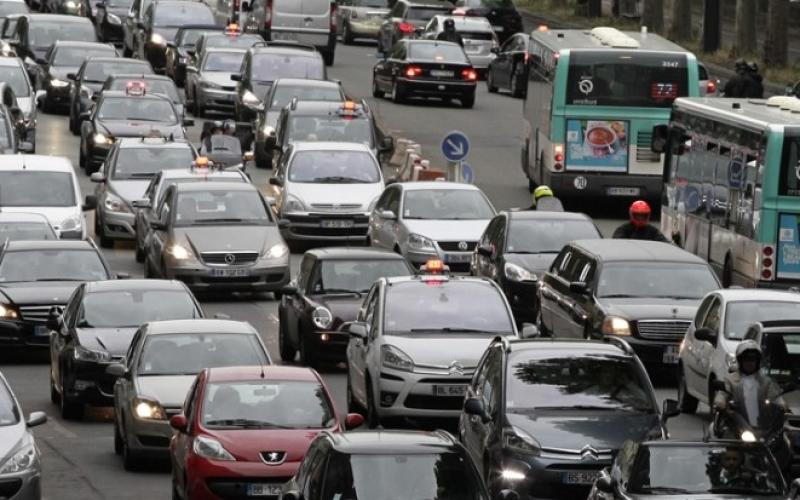 Savez-vous combien de temps perd un français dans les bouchons ?