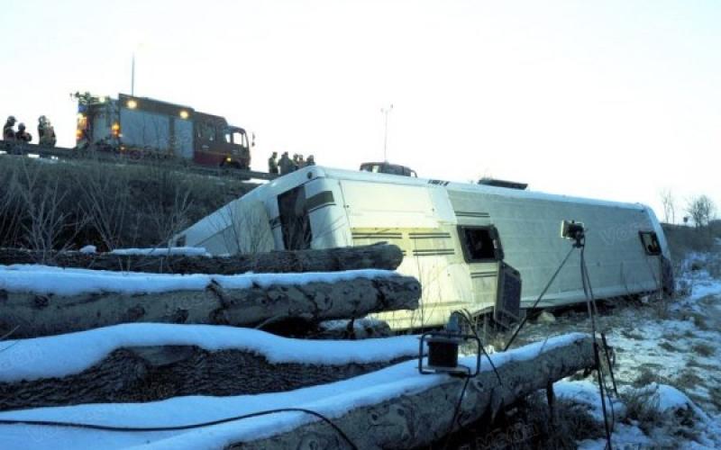 Un adolescent de 17 ans entre la vie et la mort suite à un accident de bus