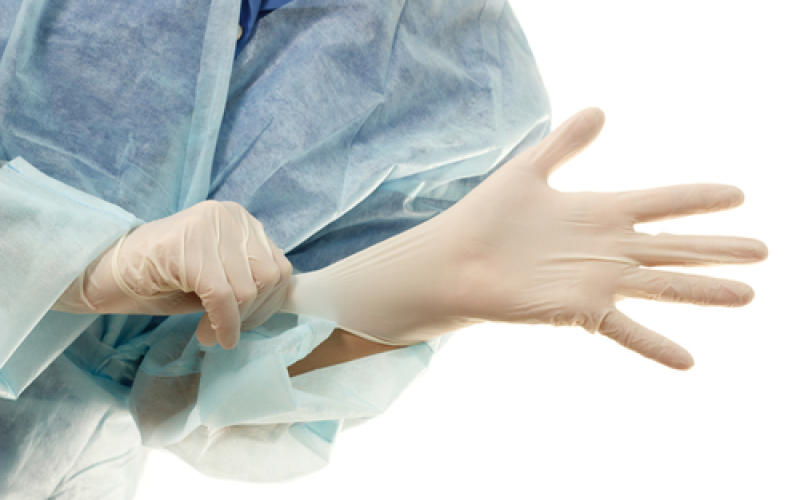 Un don de 200 000€ de gants pour des Ehpad du Nord-Mosellan