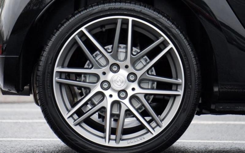 Un limiteur de vitesse automatique serait prévu pour 2022