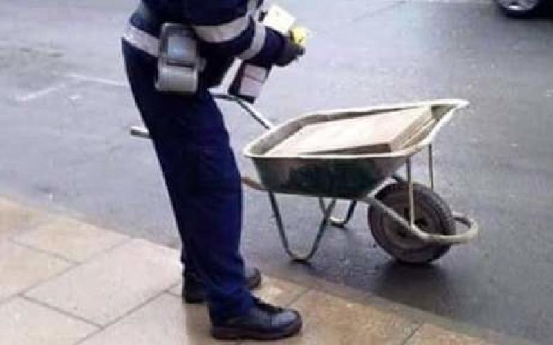 Un PV pour brouette mal garée