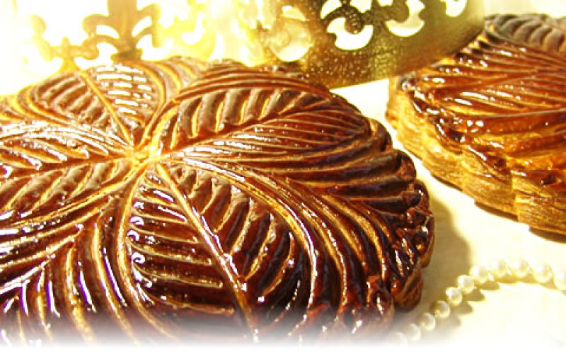 Une fève un peu osée dans une galette des rois