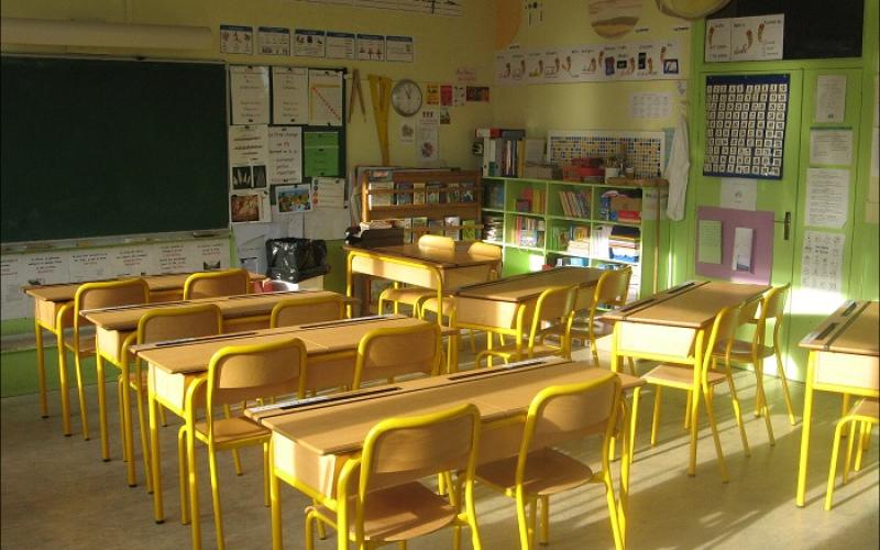 Une jeune écolière ramène une grenade dans sa classe !