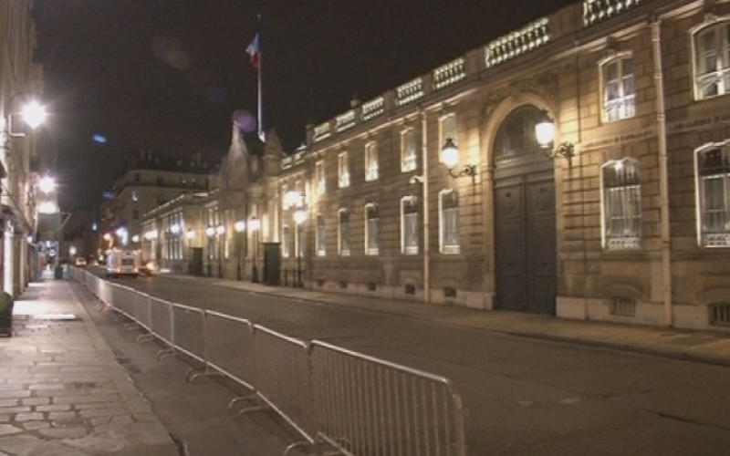 Une policière renversée près de l'Elysée