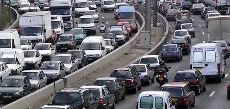 A4 : un accident de poids-lourd provoque plusieurs kilomètres de bouchons
