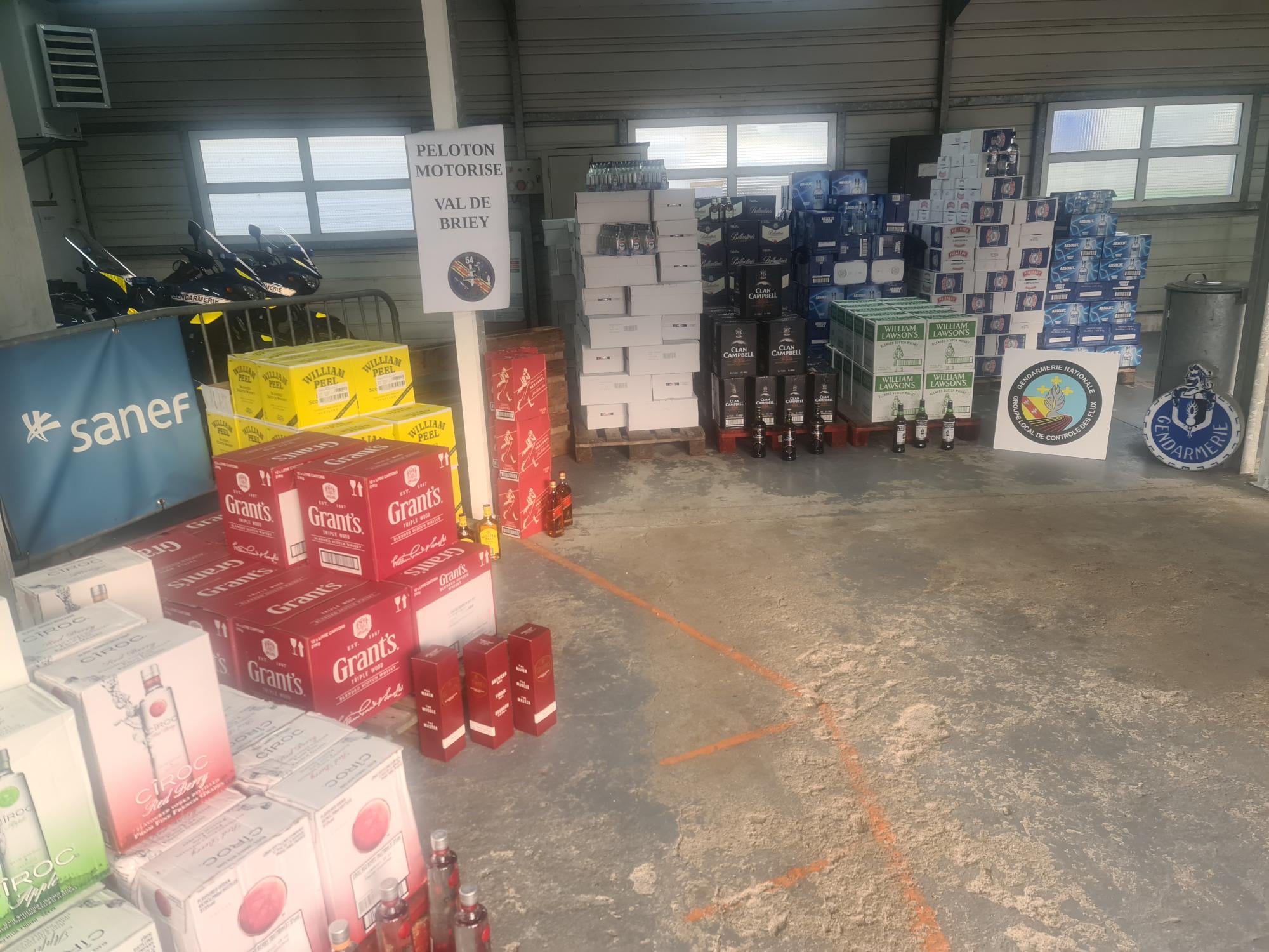 A4 : un homme arrêté avec plus de 3000 L d'alcool dans son utilitaire