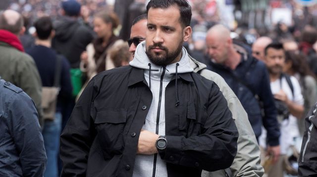 Affaire Benalla : les politiques demandent des comptes