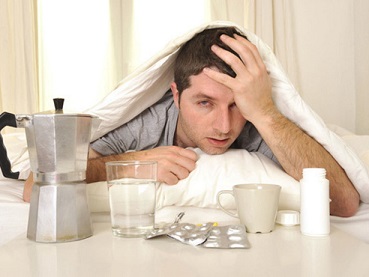 Avant le réveillon, on vous donne les 10 conseils afin d'éviter "la gueule de bois du lendemain" ! 