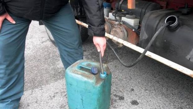 Clouange : arrêtés pour avoir siphonné un réservoir de camion 