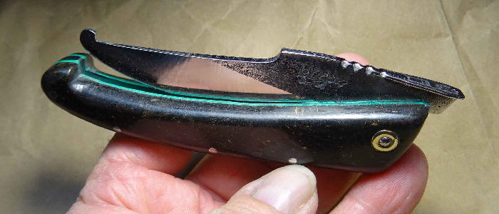 Des couteaux au manche un peu particulier