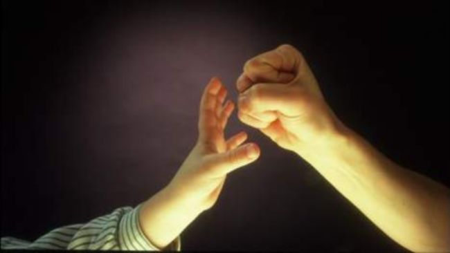 Deux parents jugés pour violences sur leur enfant de 7 ans