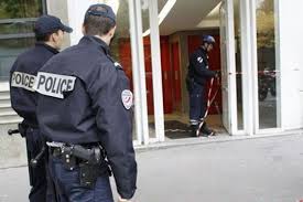 Elle chute du quatrième étage