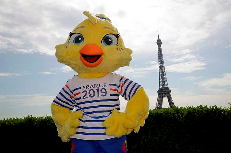 Ettie, la fille de Footix, mascotte de la coupe du Monde Féminine de football 2019