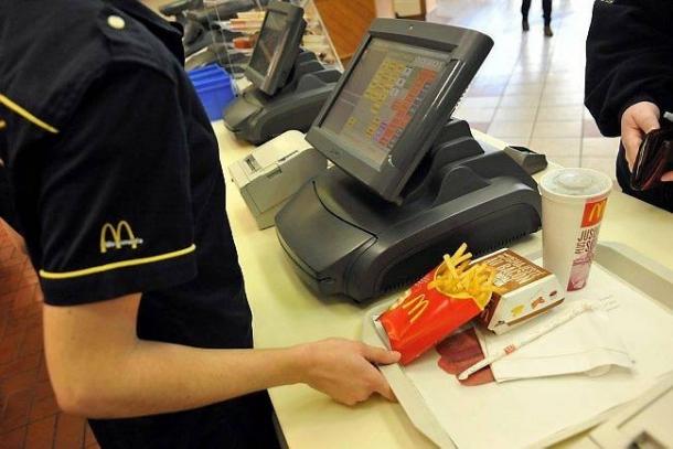 Fameck : un employé d'un fast-food positif au coronavirus, la restauration sur place interdite