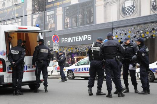 Fausse alerte à la bombe à Saint-Denis