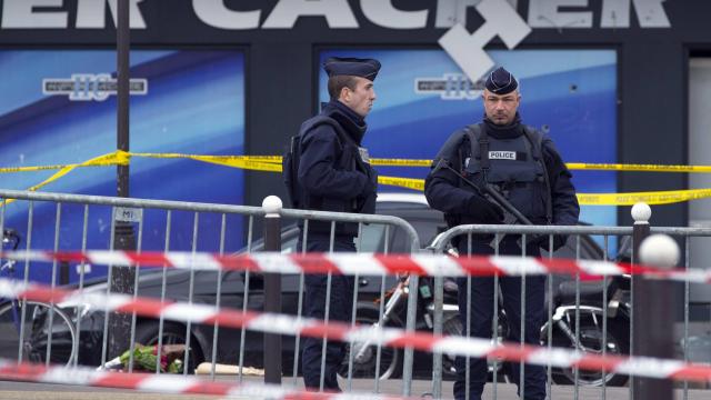 Grand-Est : 3 suspects arrêtés dans l'enquête liée aux attentats de janvier 2015 à Paris