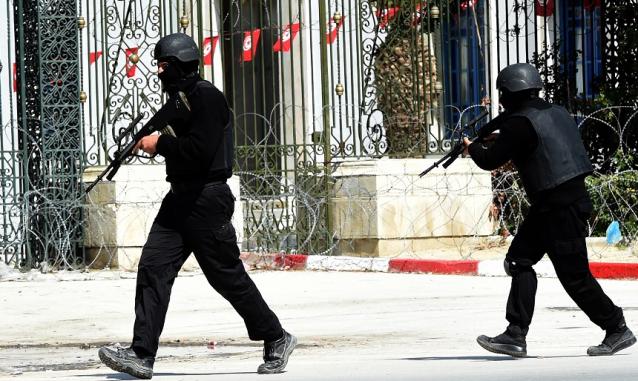 L'Etat Islamique revendique l'attaque sanglante de Tunis