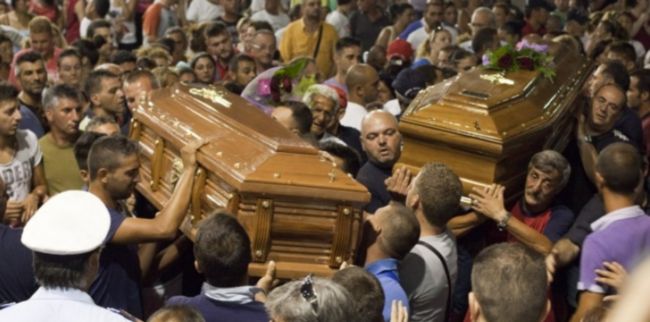 L'Italie se recueille après le drame d'Avellino