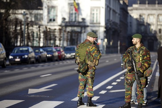 La Belgique abaisse le niveau de la menace terroriste à Bruxelles