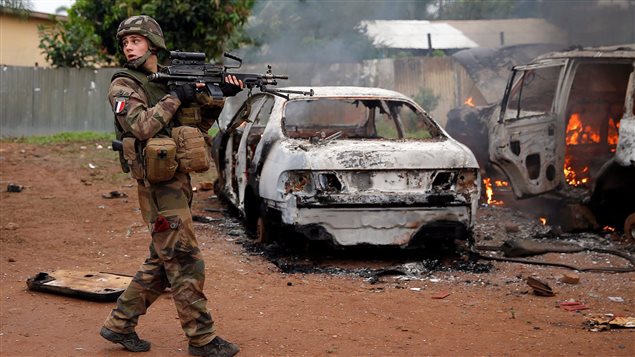 La Centrafrique va poursuivre des militaires français après les soupçons de viols sur des enfants