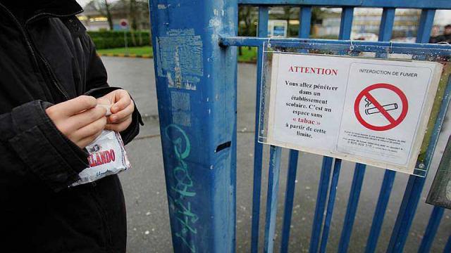 La cigarette reste interdite dans les établissements scolaires