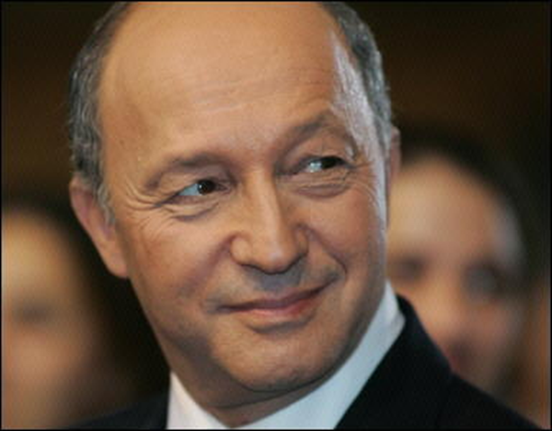 Laurent Fabius renonce à la présidence de la COP21