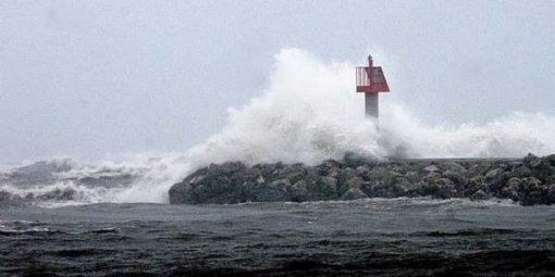 Le Finistère voit toujours rouge