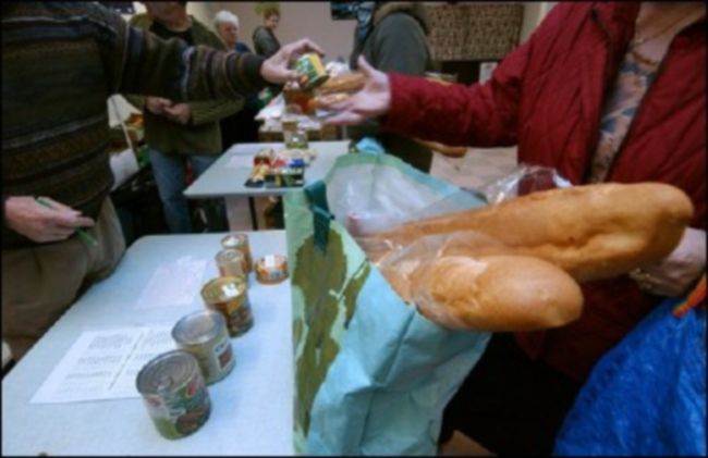 Le "Père Noel" Eric Hetz est passé pour les plus démunis