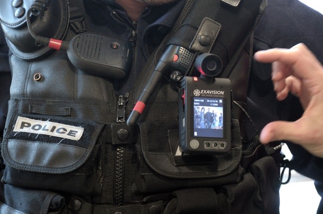 Les caméras-piétons pour les policiers, généralisées au 1er juillet 2021