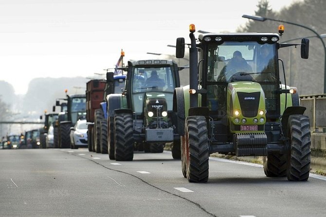 Les laitiers allemands se plaignent à Bruxelles du favoritisme pour le lait français